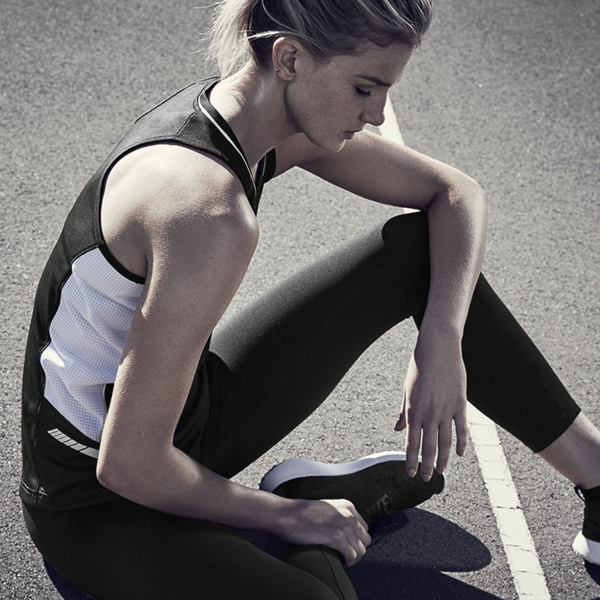 Women Renegade Cooldry Singlet a Thumbnail